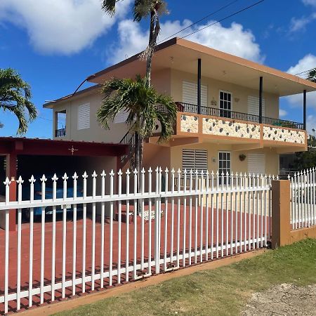 Bright 2Br In Aguadilla 7 Mins To Beaches 2Nd Floor Retreat Camaceyes Bagian luar foto