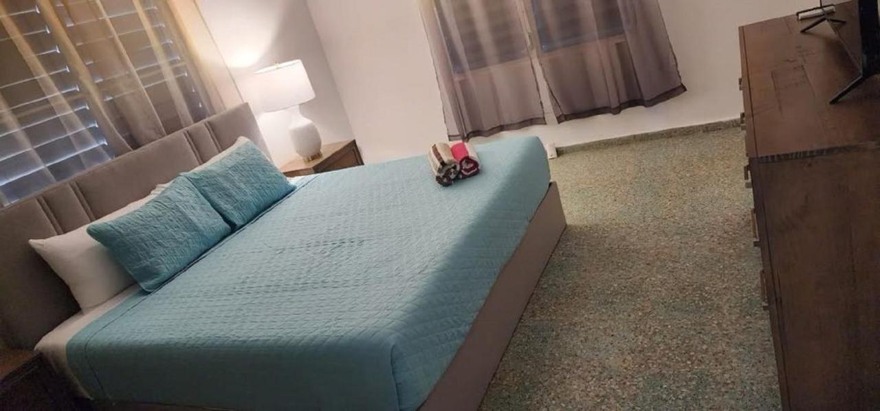 Bright 2Br In Aguadilla 7 Mins To Beaches 2Nd Floor Retreat Camaceyes Bagian luar foto