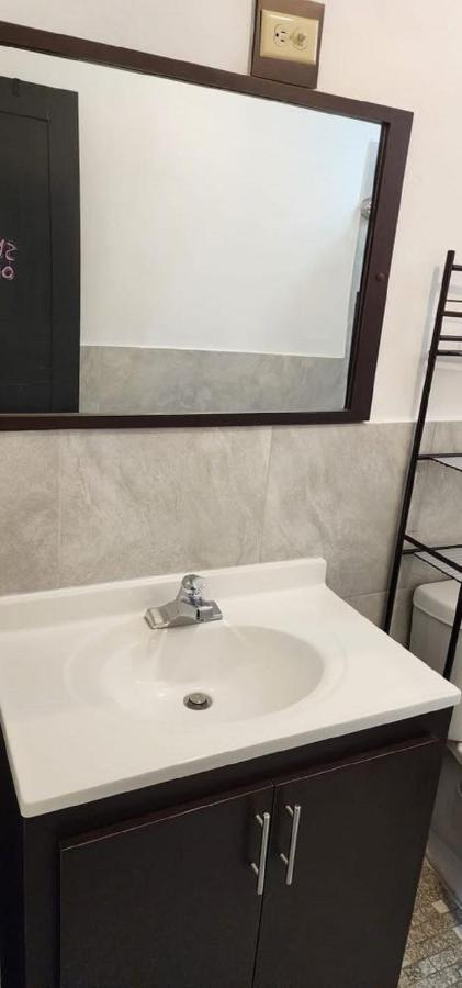 Bright 2Br In Aguadilla 7 Mins To Beaches 2Nd Floor Retreat Camaceyes Bagian luar foto