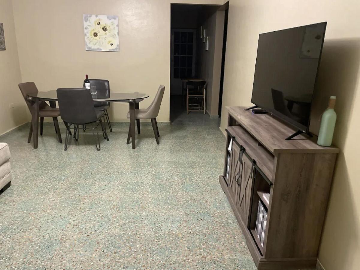 Bright 2Br In Aguadilla 7 Mins To Beaches 2Nd Floor Retreat Camaceyes Bagian luar foto